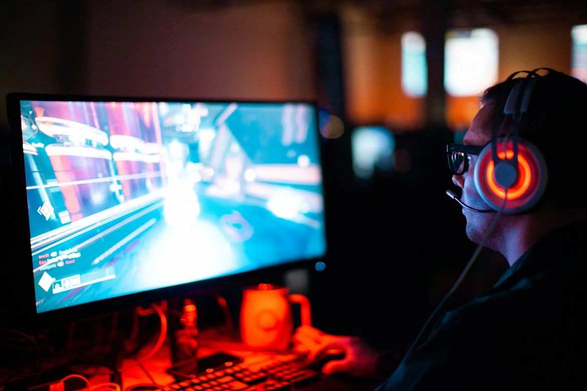 How Analyzing Professional Performance Can Improve Your Own Gameplay